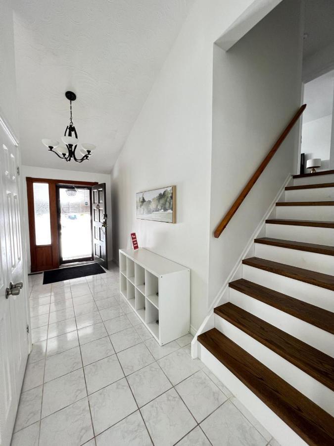 Letitia Heights !E Spacious And Quiet Private Bedroom With Private Bathroom Barrie Buitenkant foto