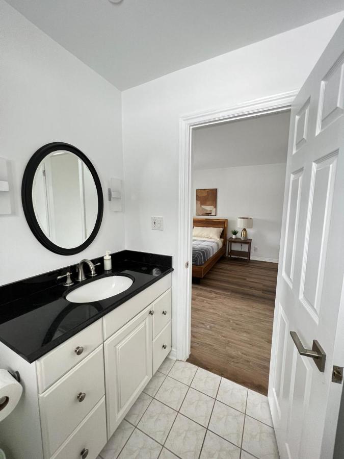 Letitia Heights !E Spacious And Quiet Private Bedroom With Private Bathroom Barrie Buitenkant foto